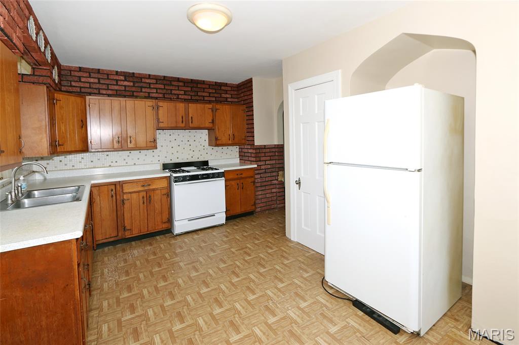 5826 Telegraph Road Property Photo 10