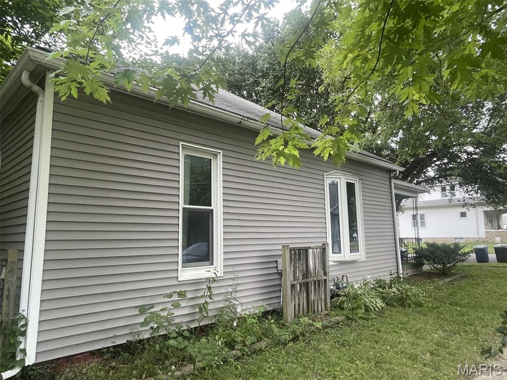 524 E Winter Property Photo 16