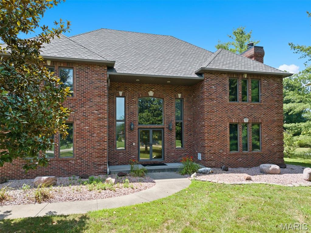 517 E Waters Edge Drive Property Photo 3