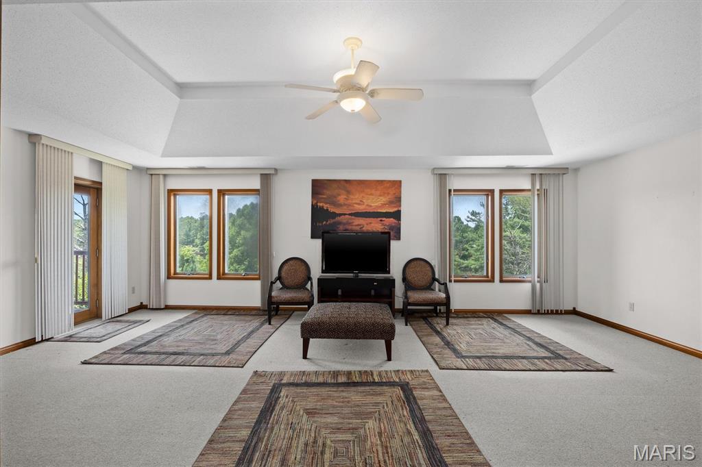 517 E Waters Edge Drive Property Photo 23