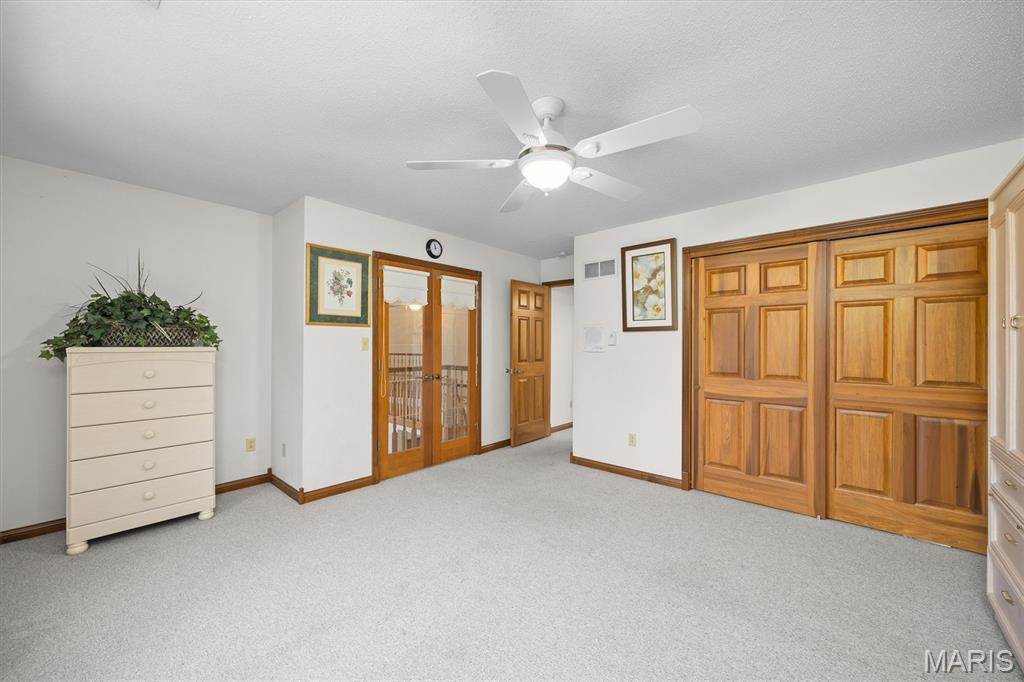 517 E Waters Edge Drive Property Photo 31