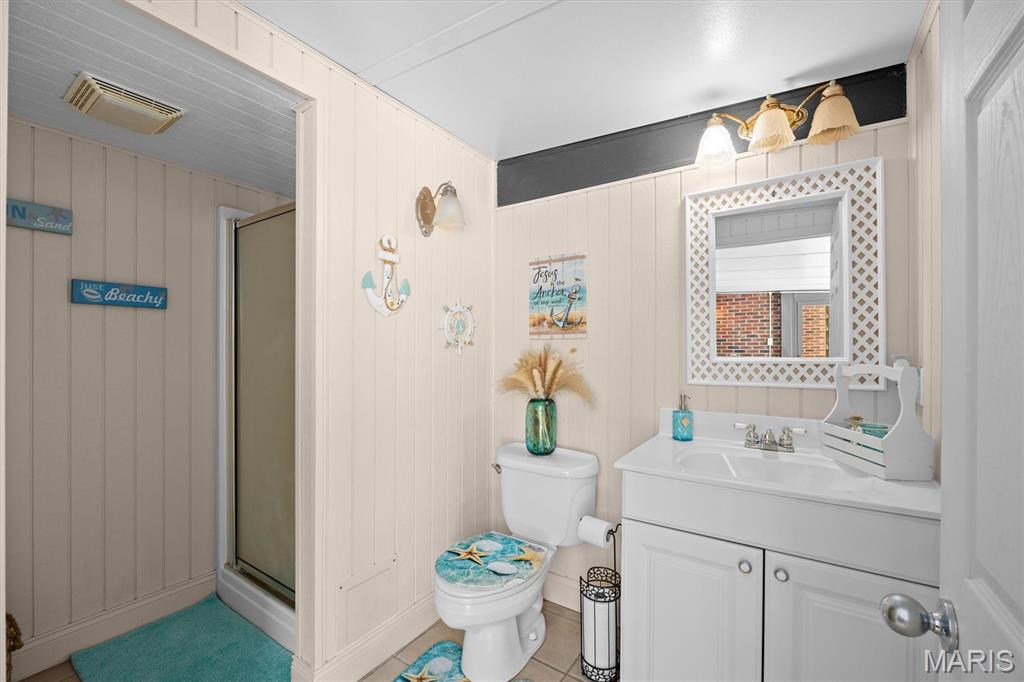 517 E Waters Edge Drive Property Photo 44