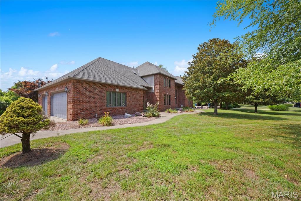 517 E Waters Edge Drive Property Photo 46