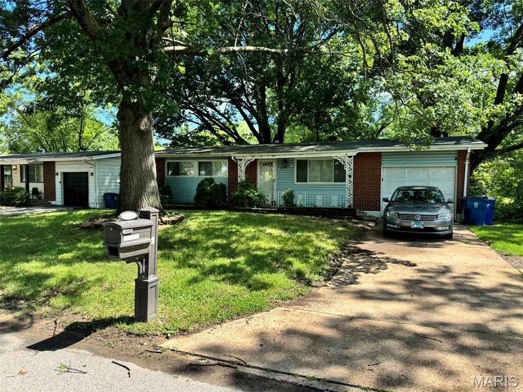 10268 Dacey Drive Property Photo 1