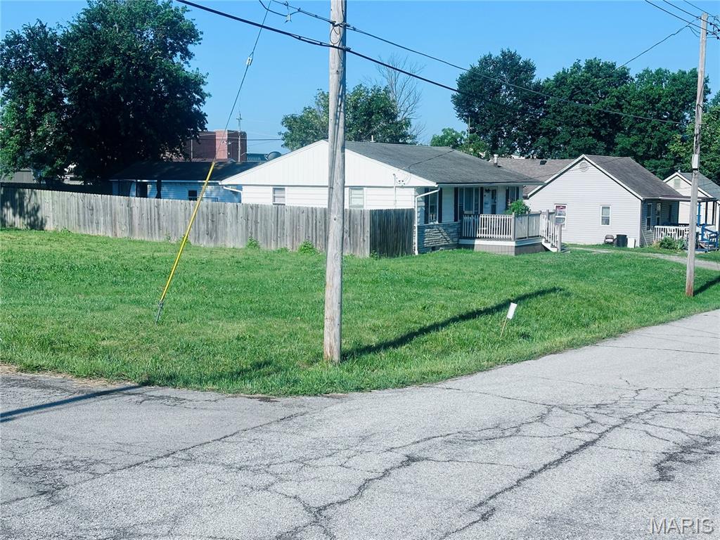 600 W Pearson Street