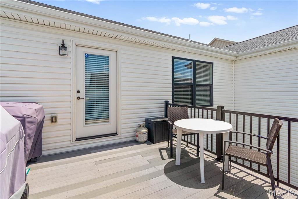 1433 Victoria Square Court Property Photo 7