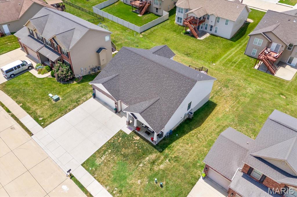 1433 Victoria Square Court Property Photo 8
