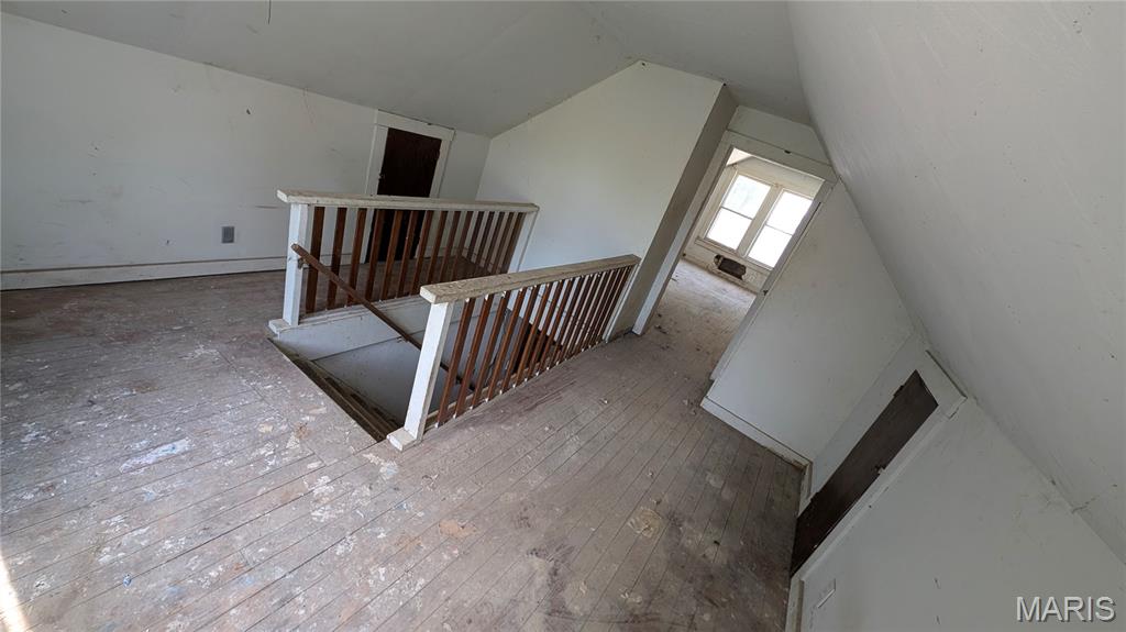 2432 Lorraine Drive Property Photo 4