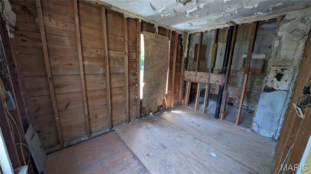 2432 Lorraine Drive Property Photo 13