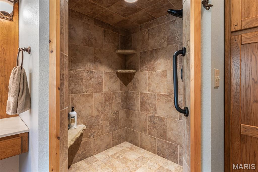 257 Arrowhead Lane Property Photo 28