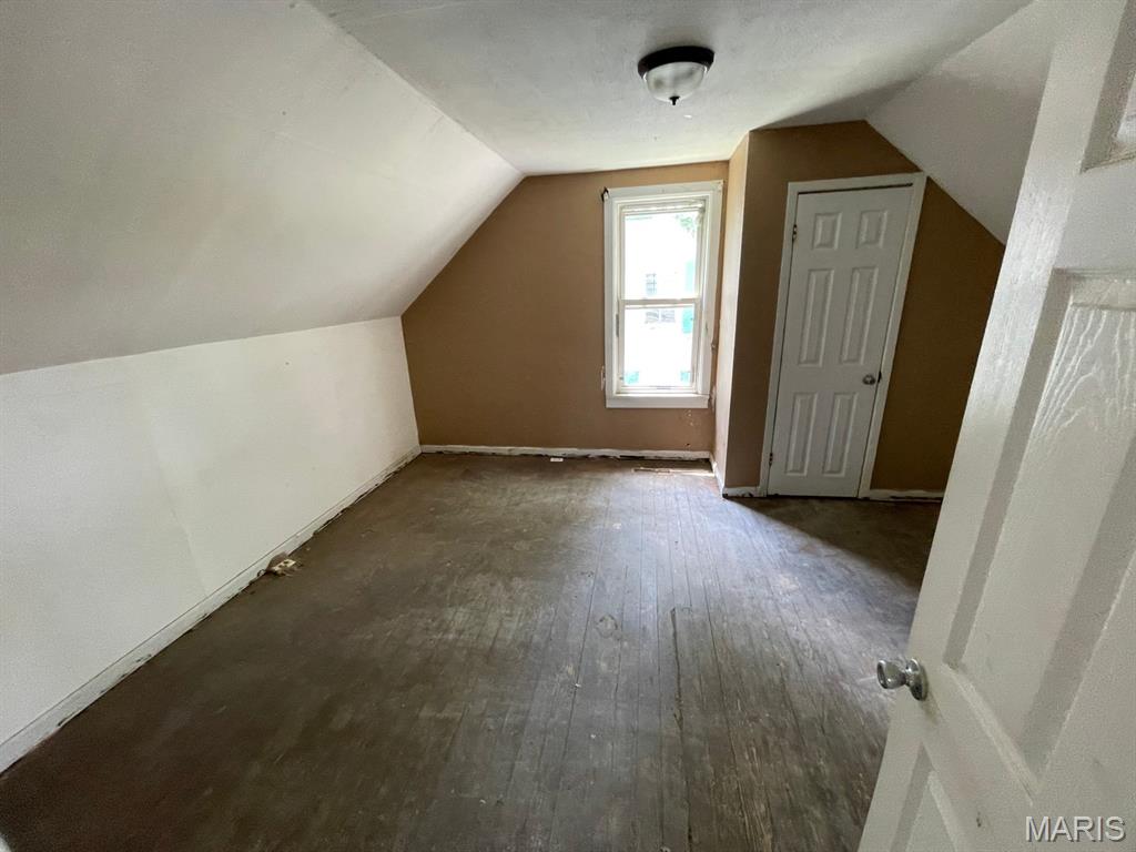501 S Clinton Street Property Photo 11