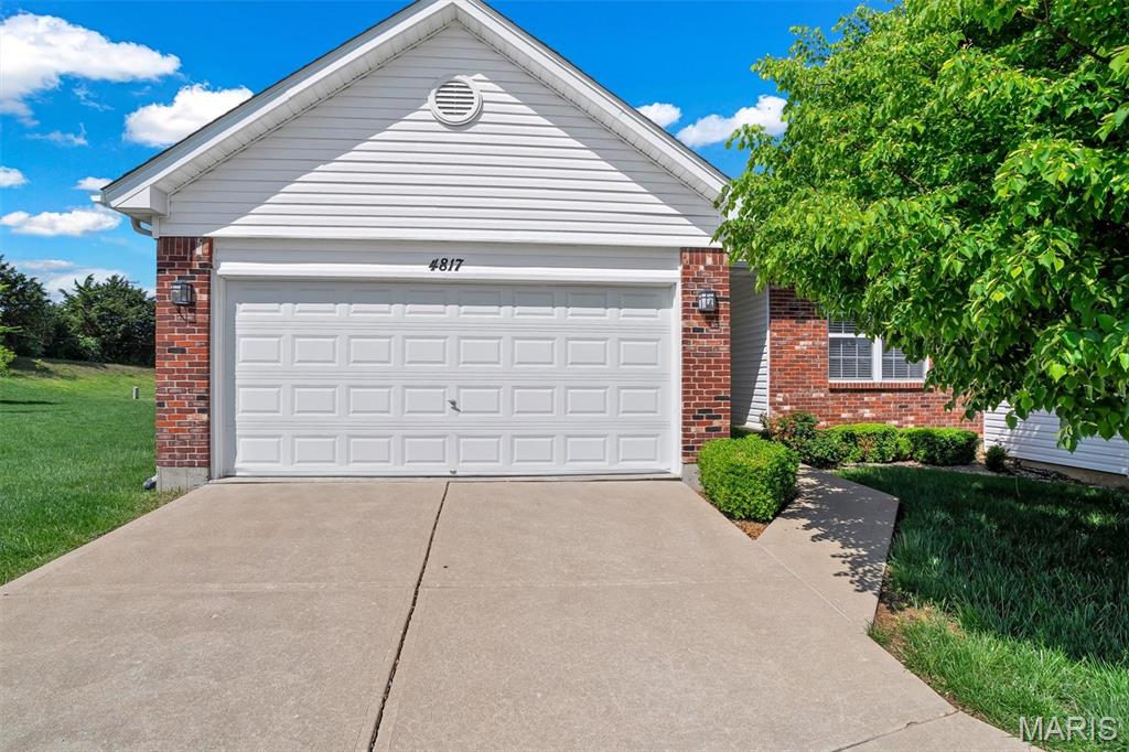4817 Misty Wood Court Property Photo 33
