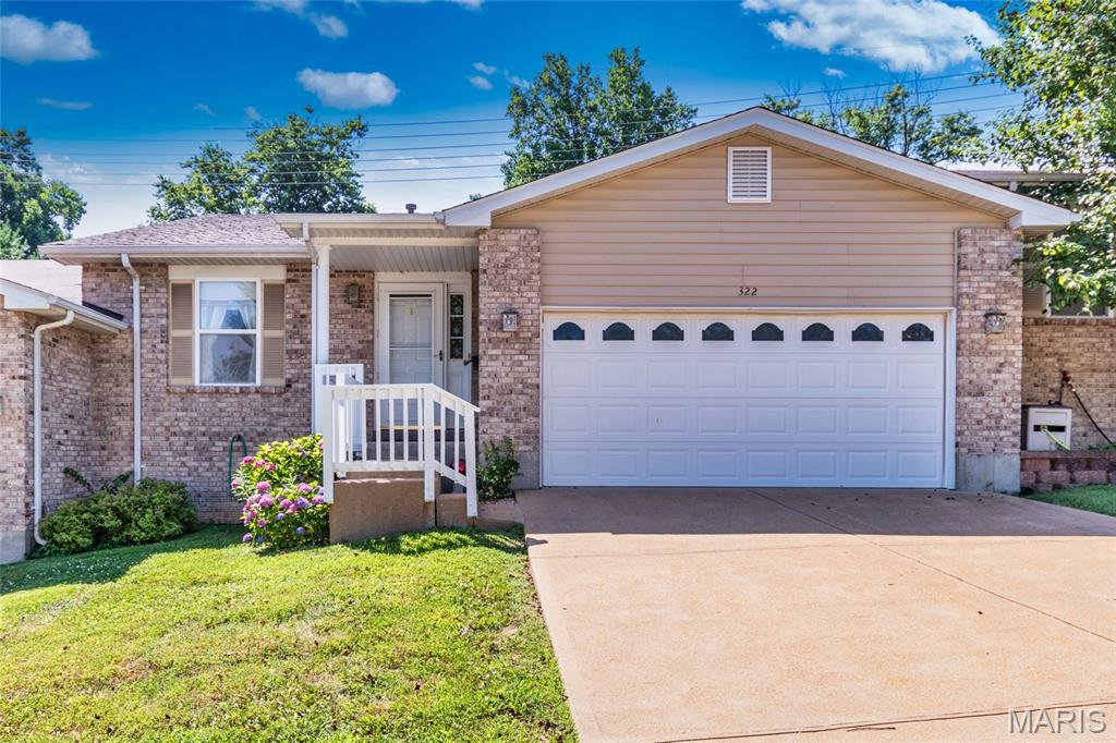 322 Oak Ridge Parkway Property Photo 1