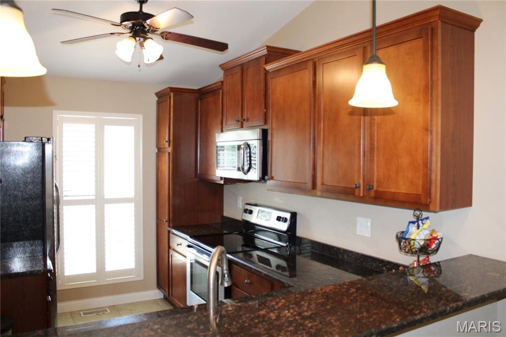 3214 E Leverett Court Property Photo 6