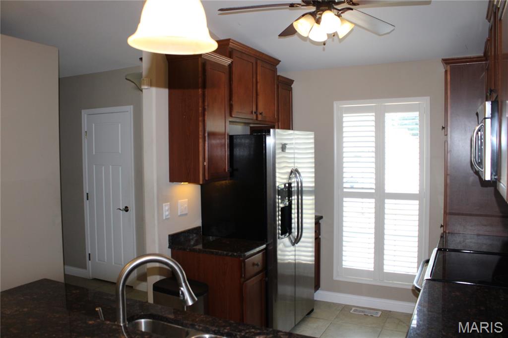 3214 E Leverett Court Property Photo 7