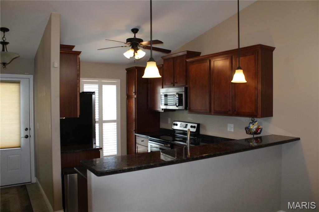 3214 E Leverett Court Property Photo 8