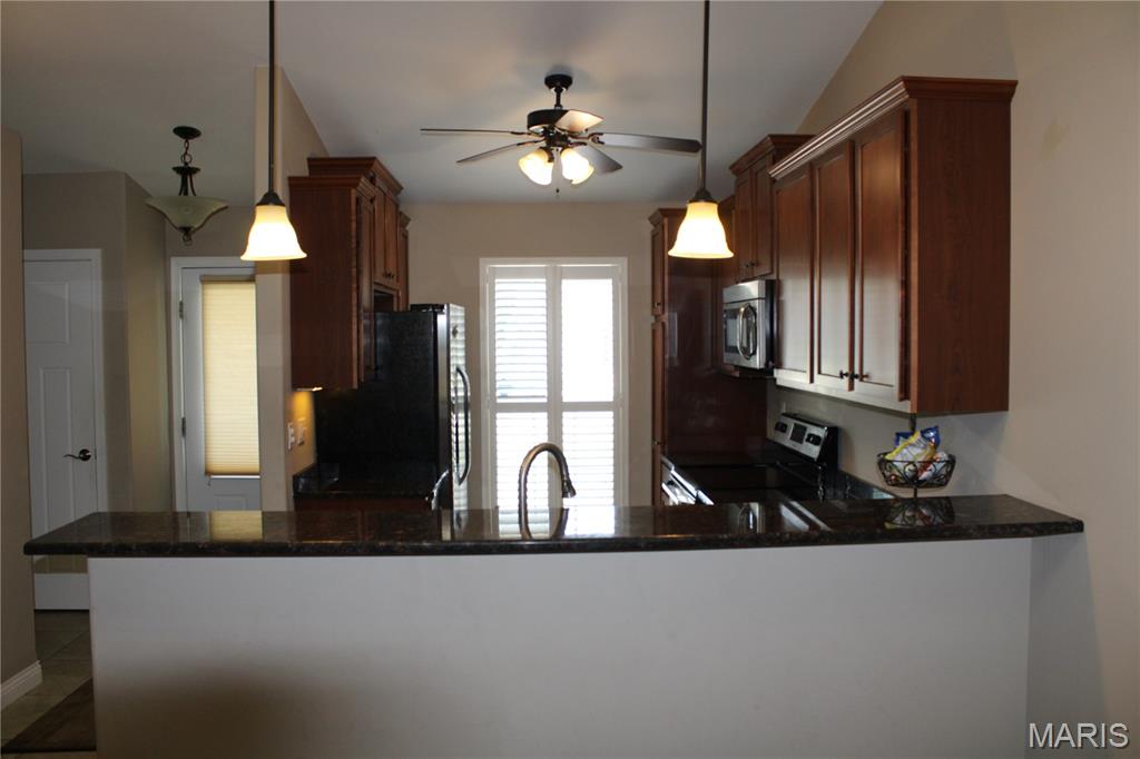 3214 E Leverett Court Property Photo 9