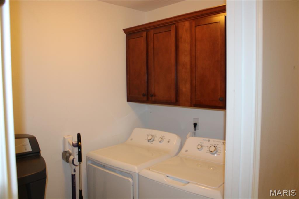 3214 E Leverett Court Property Photo 16