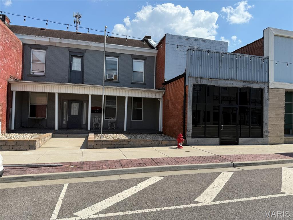 140&142 W Broadway Property Photo 1