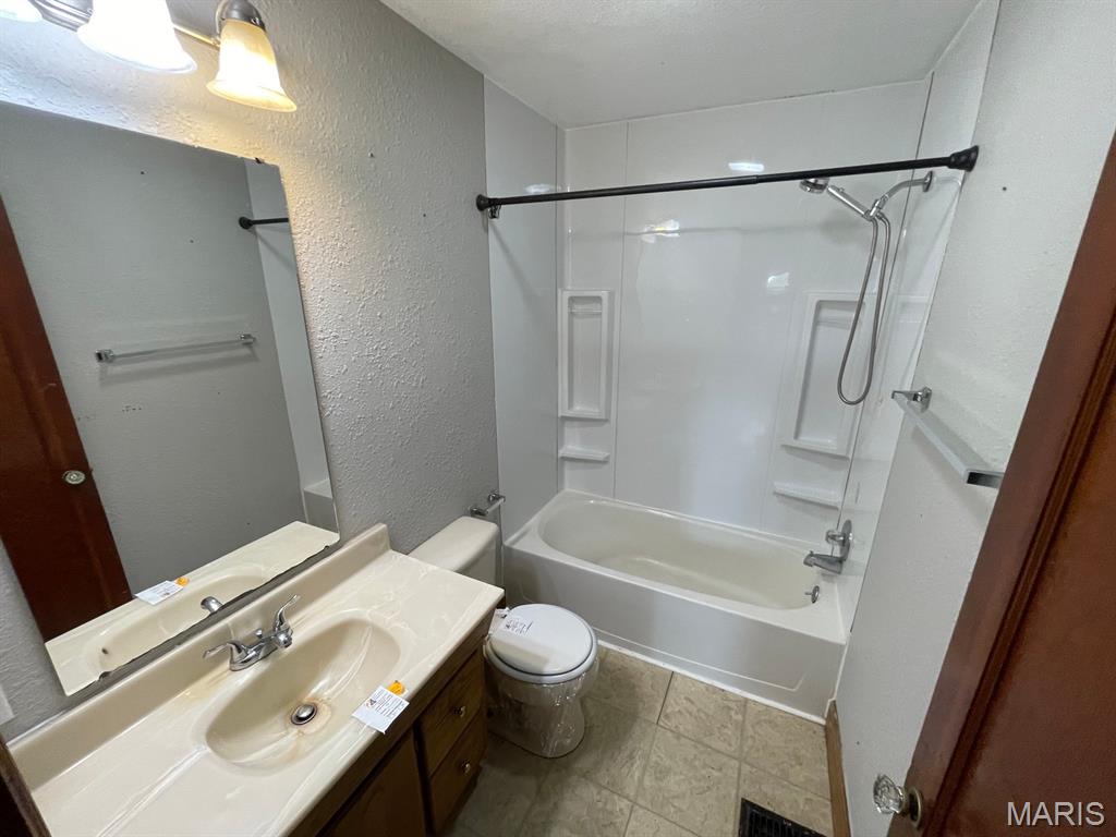 3062 Foote Street Property Photo 10