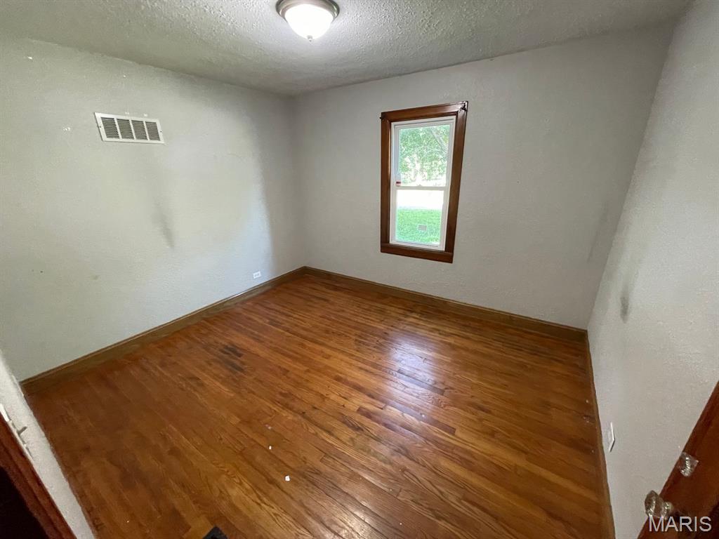 3062 Foote Street Property Photo 15