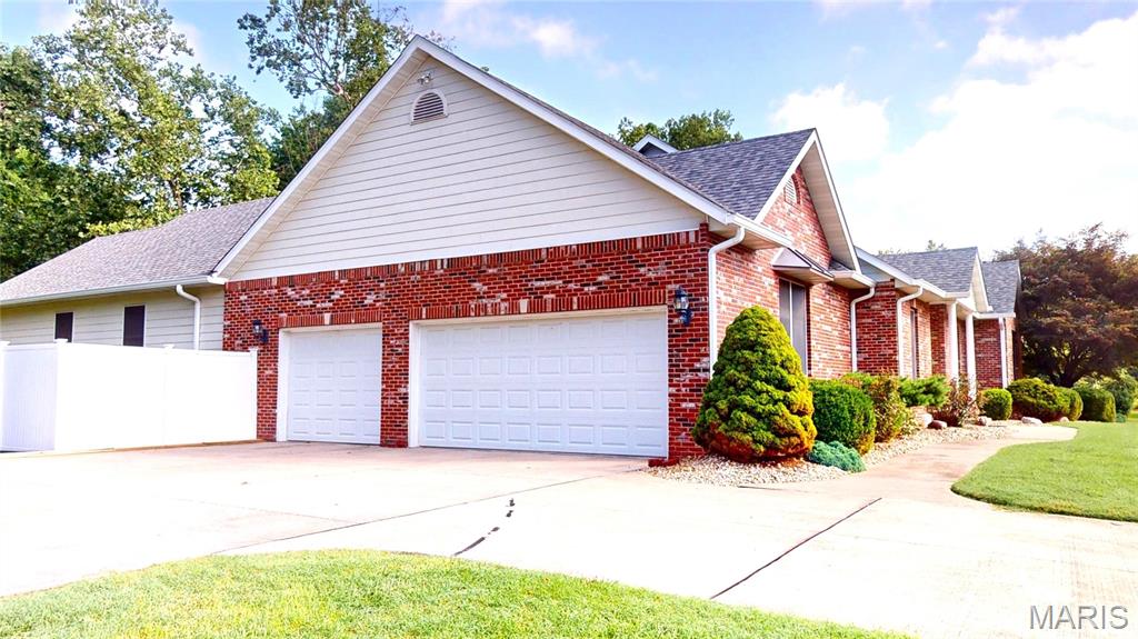 429 Westchester Property Photo 3