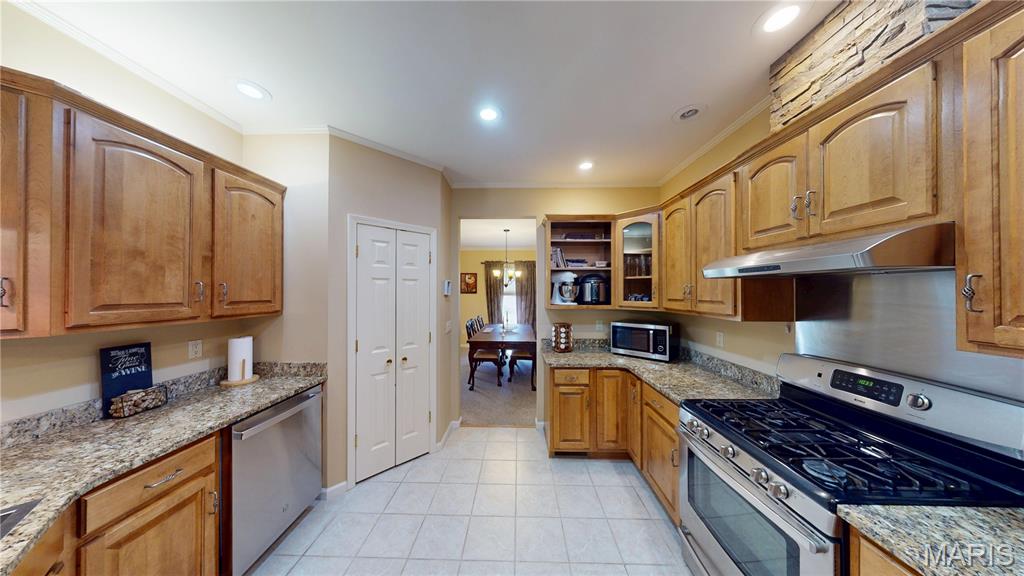 429 Westchester Property Photo 16
