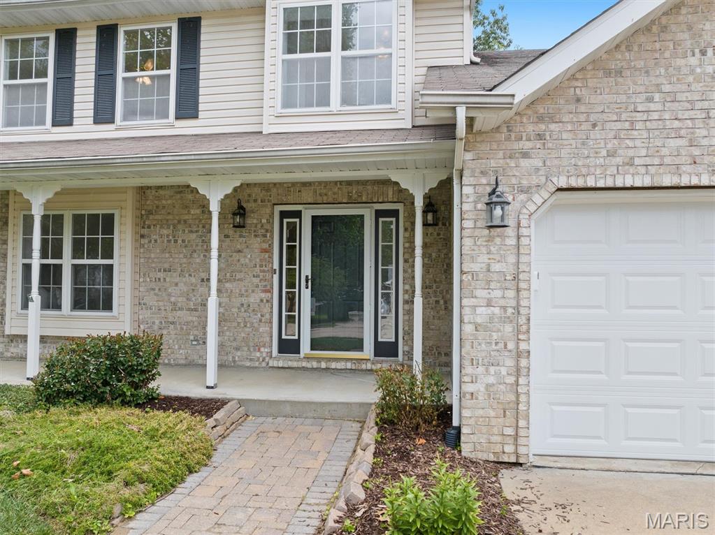 1529 Fairoaks Drive Property Photo 2
