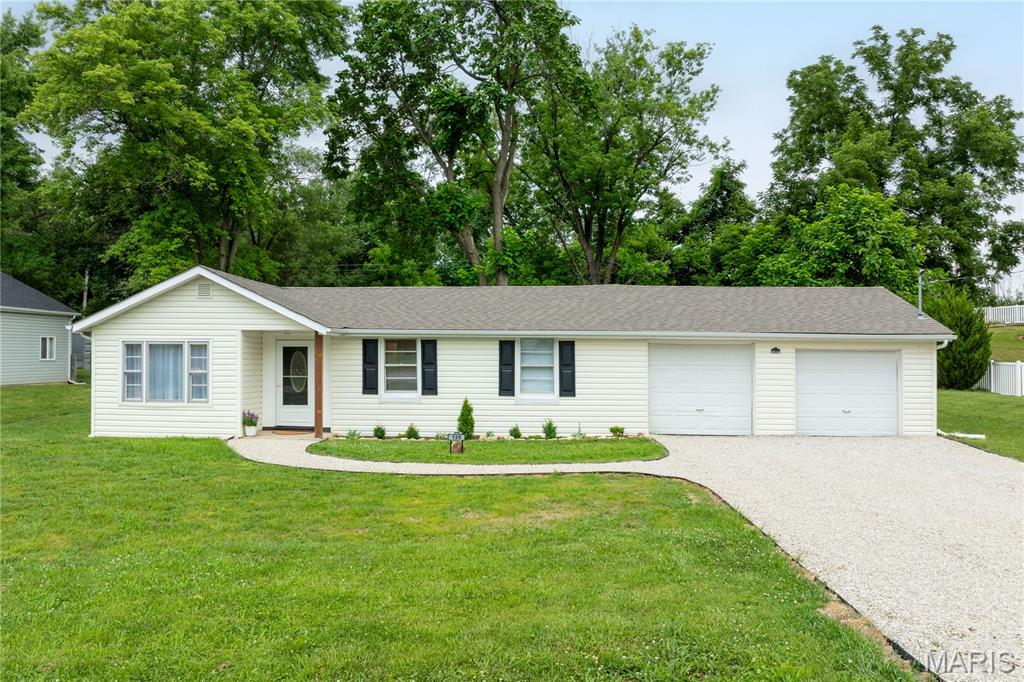 125 Kunze Drive Property Photo 1