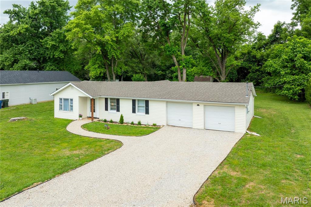 125 Kunze Drive Property Photo 2