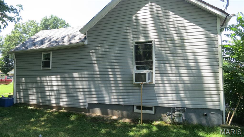 110 Benton Street Property Photo 2