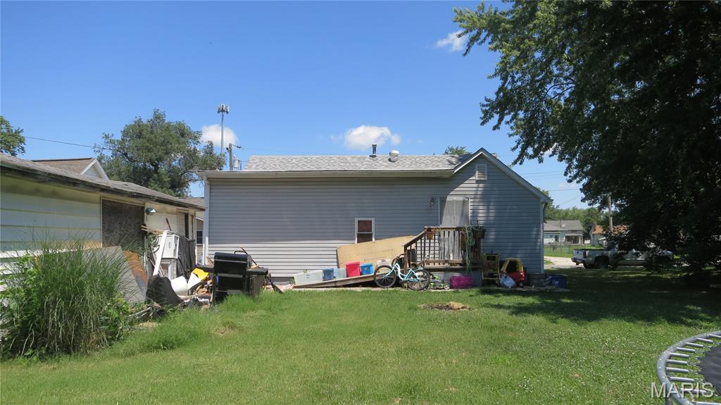 110 Benton Street Property Photo 4