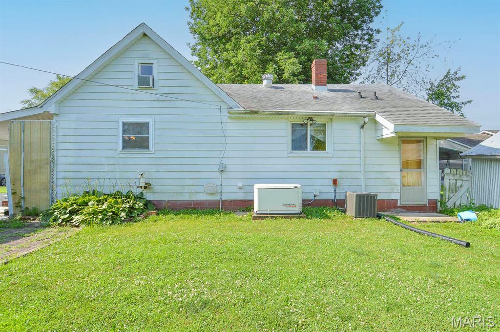 115 Sterling Property Photo 9