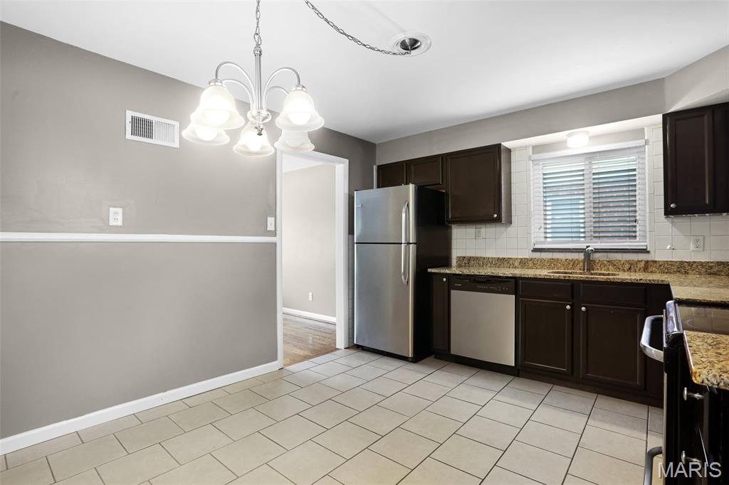 11380 Manchester Road Property Photo 6