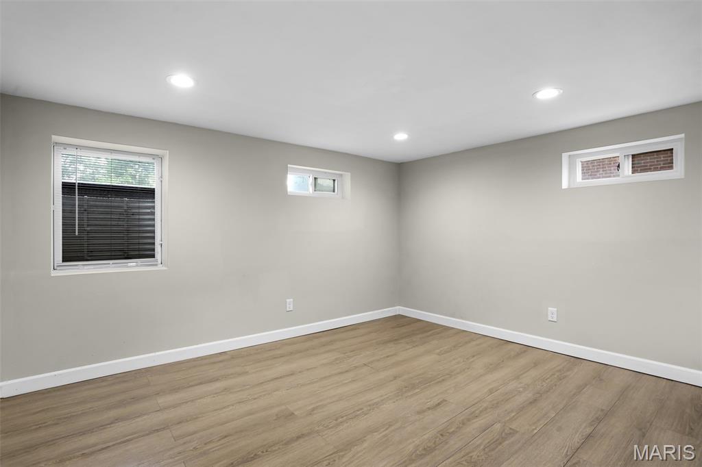 11380 Manchester Road Property Photo 16
