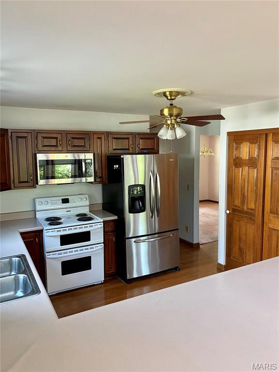12020 Jacobson Court Property Photo 11