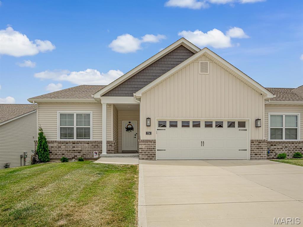714 Applewood Creek Drive Property Photo 2