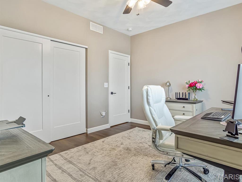 714 Applewood Creek Drive Property Photo 15