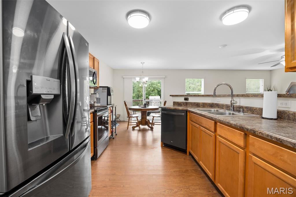 728 English Ivy Property Photo 5