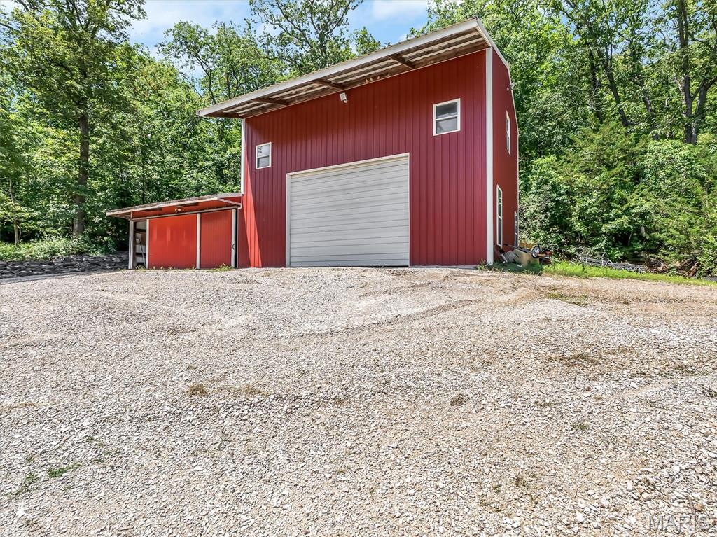 2503 Highway F Property Photo 6