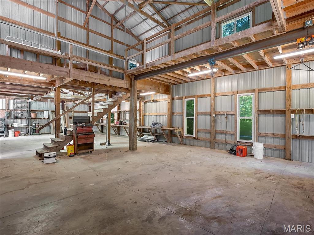 2503 Highway F Property Photo 9