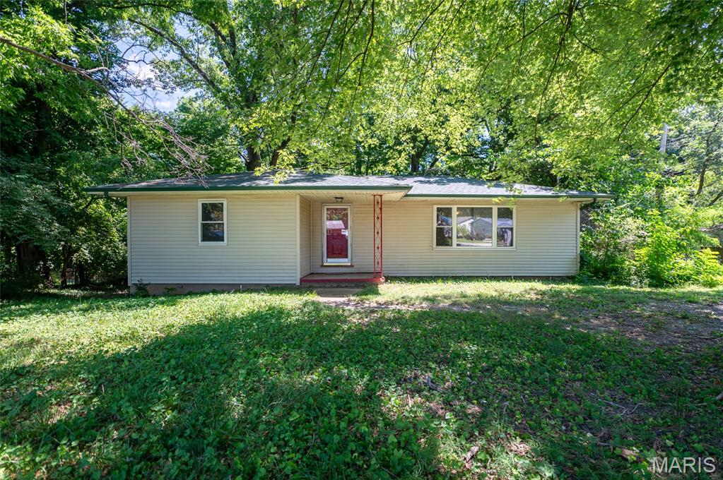 2 Willow Drive Property Photo 1