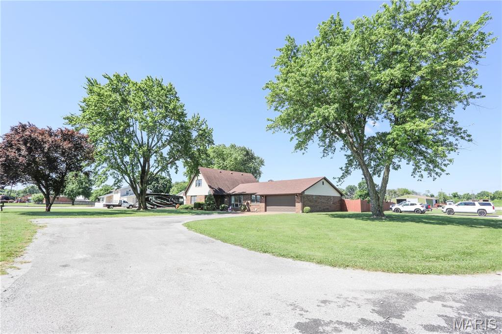 2613 Mockingbird Lane Property Photo 3