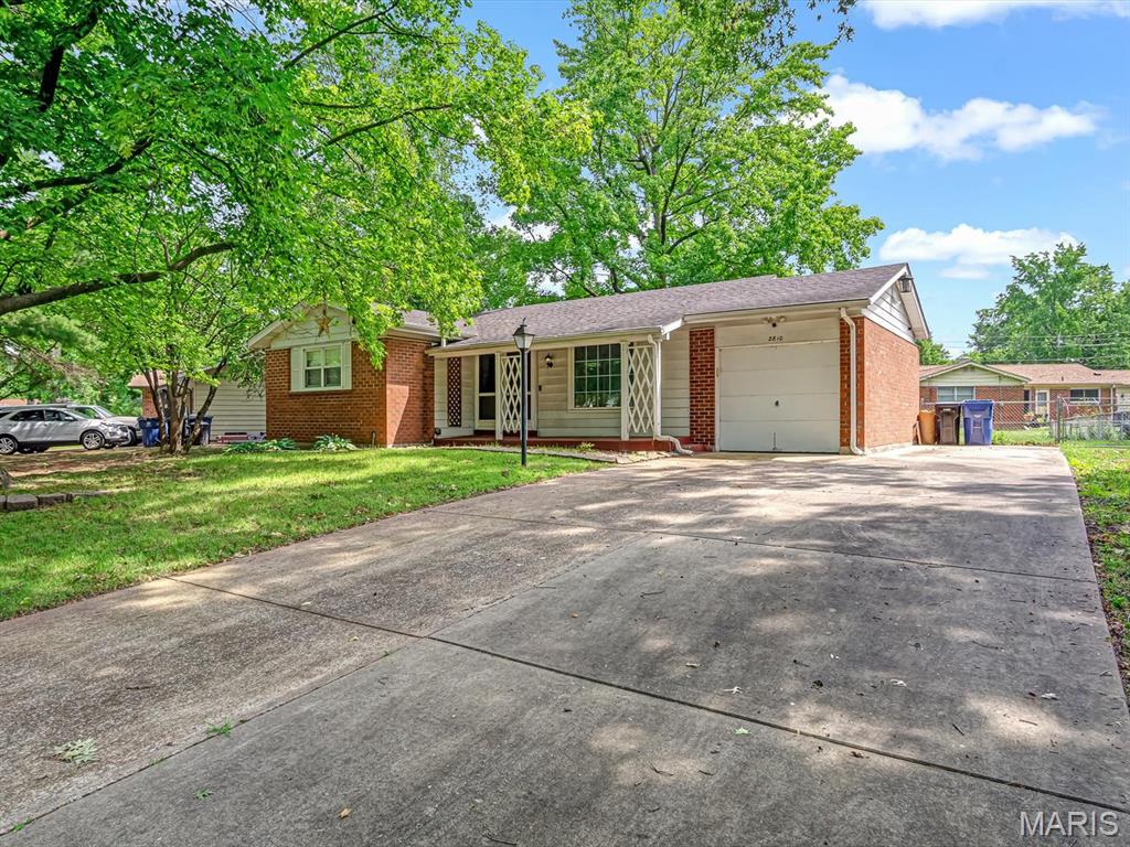2810 Devonshire Drive Property Photo 2