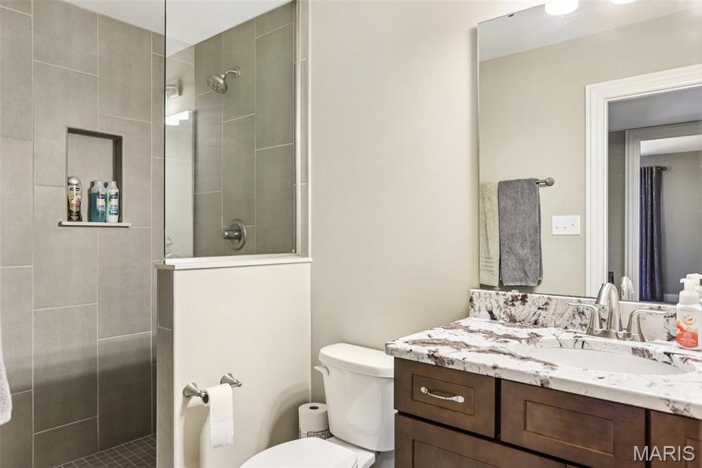 424 Cottage Grove Drive Property Photo 32