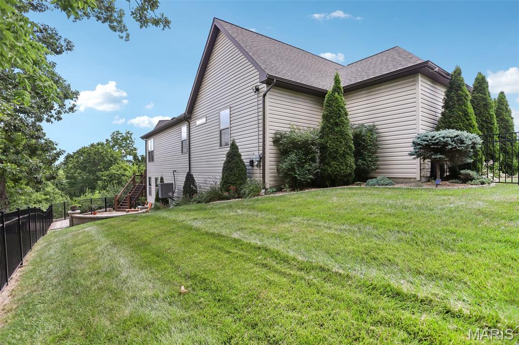 424 Cottage Grove Drive Property Photo 45