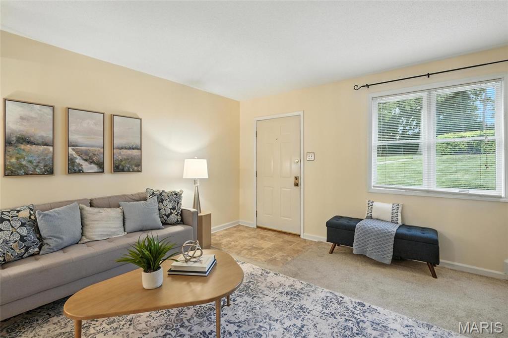 8983 S Swan Circle Property Photo 3