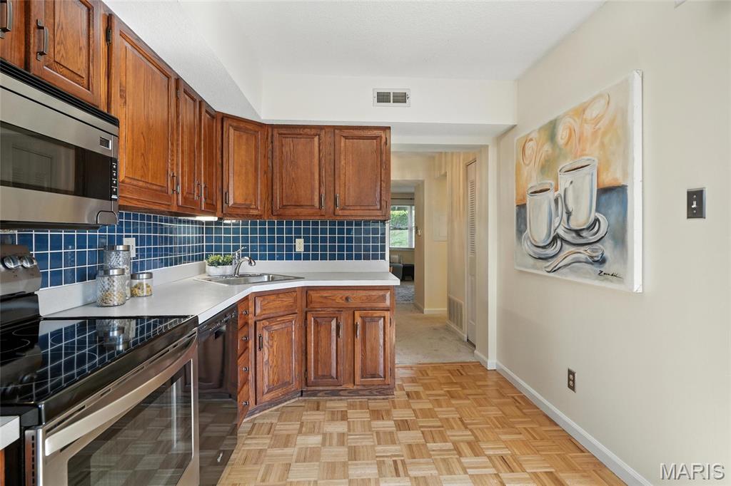 8983 S Swan Circle Property Photo 13