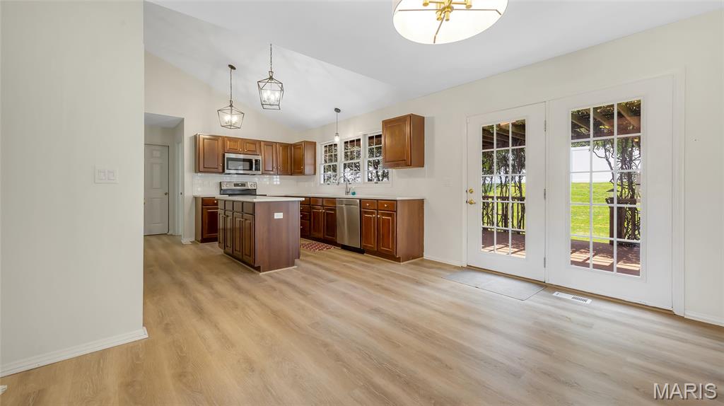 36 Thrasher Court Property Photo 16