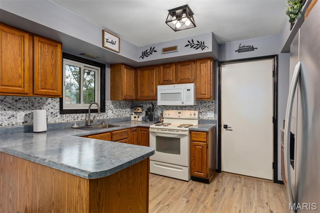 450 Sunny Lane Property Photo 8